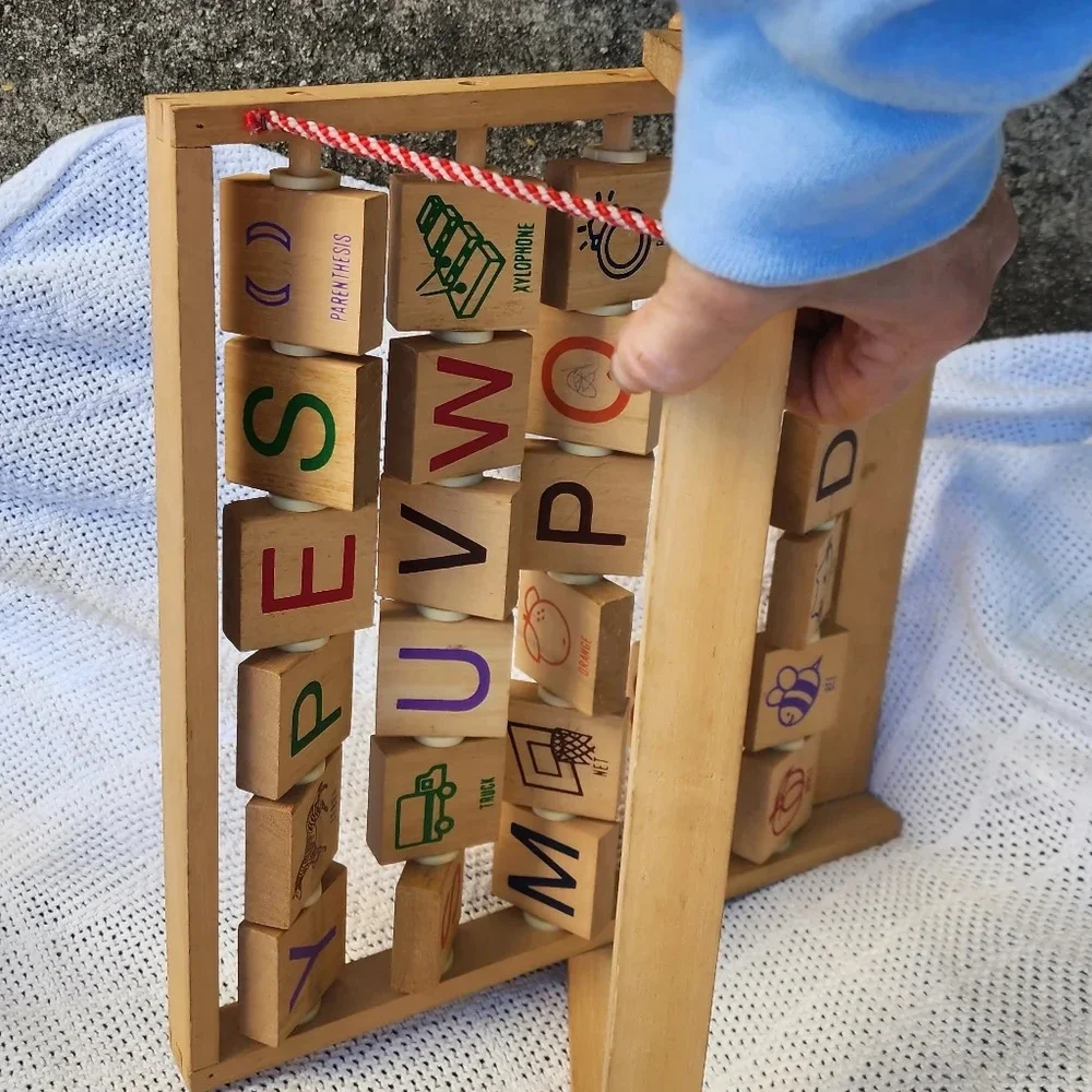Vintage‎ Woodblock Alphabet learning game